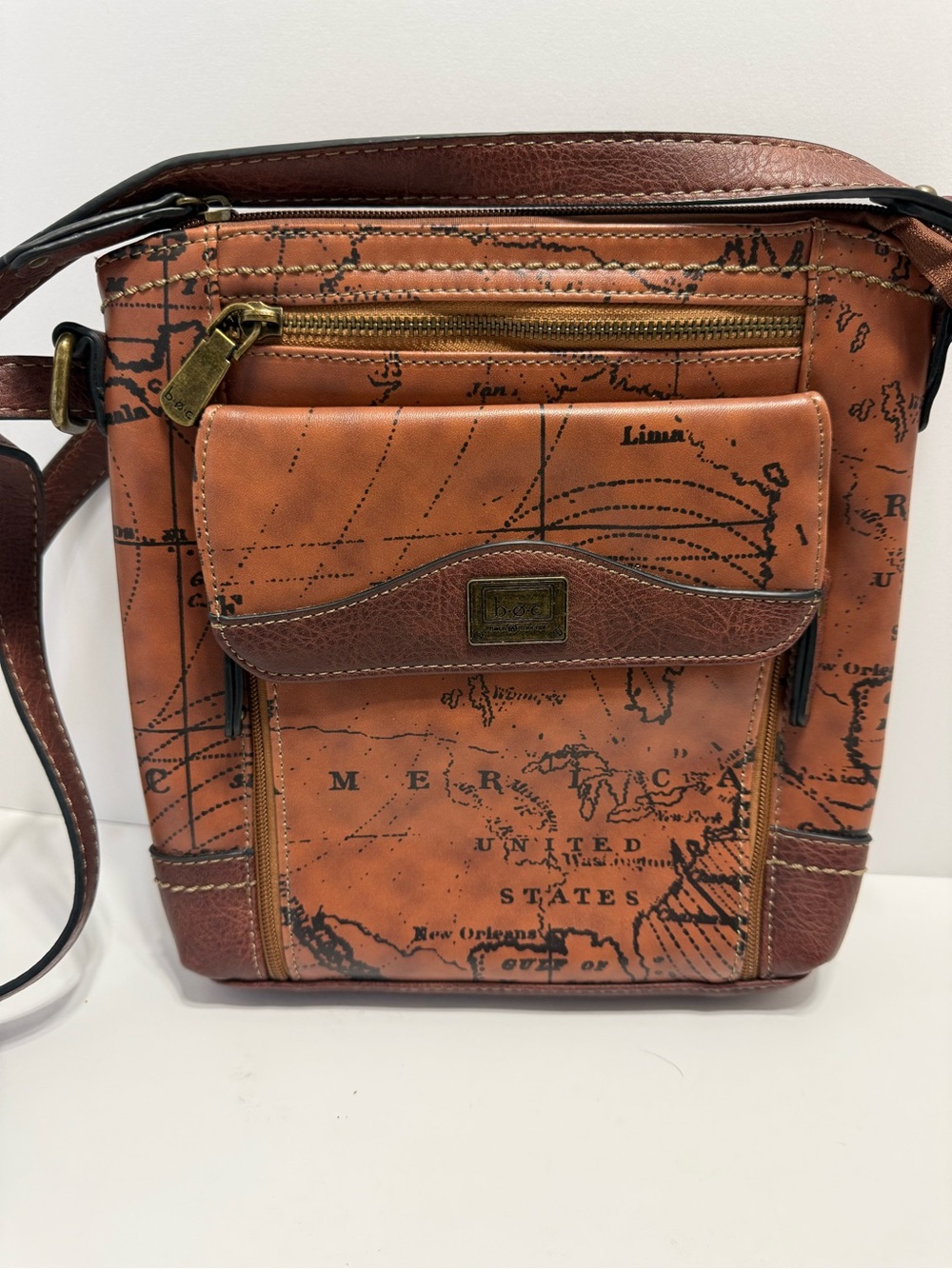 b.o.c. Womens Voyage Waltham Organizer Crossbody, Faux Leather, Sophisticated